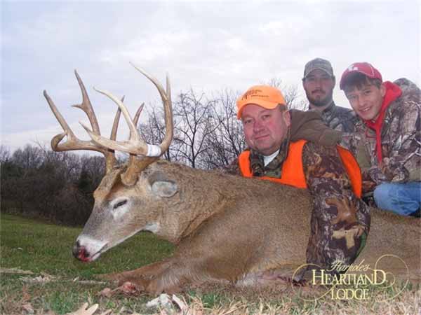 Vincent McPhillip's IL Whitetail with guide Yankee